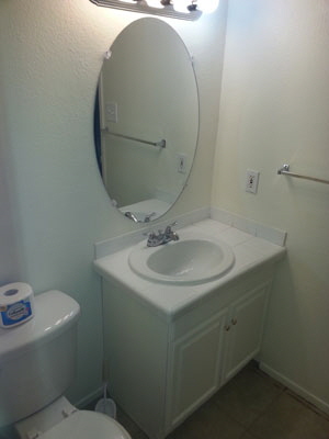 Hall-Toilet-n-Sink400